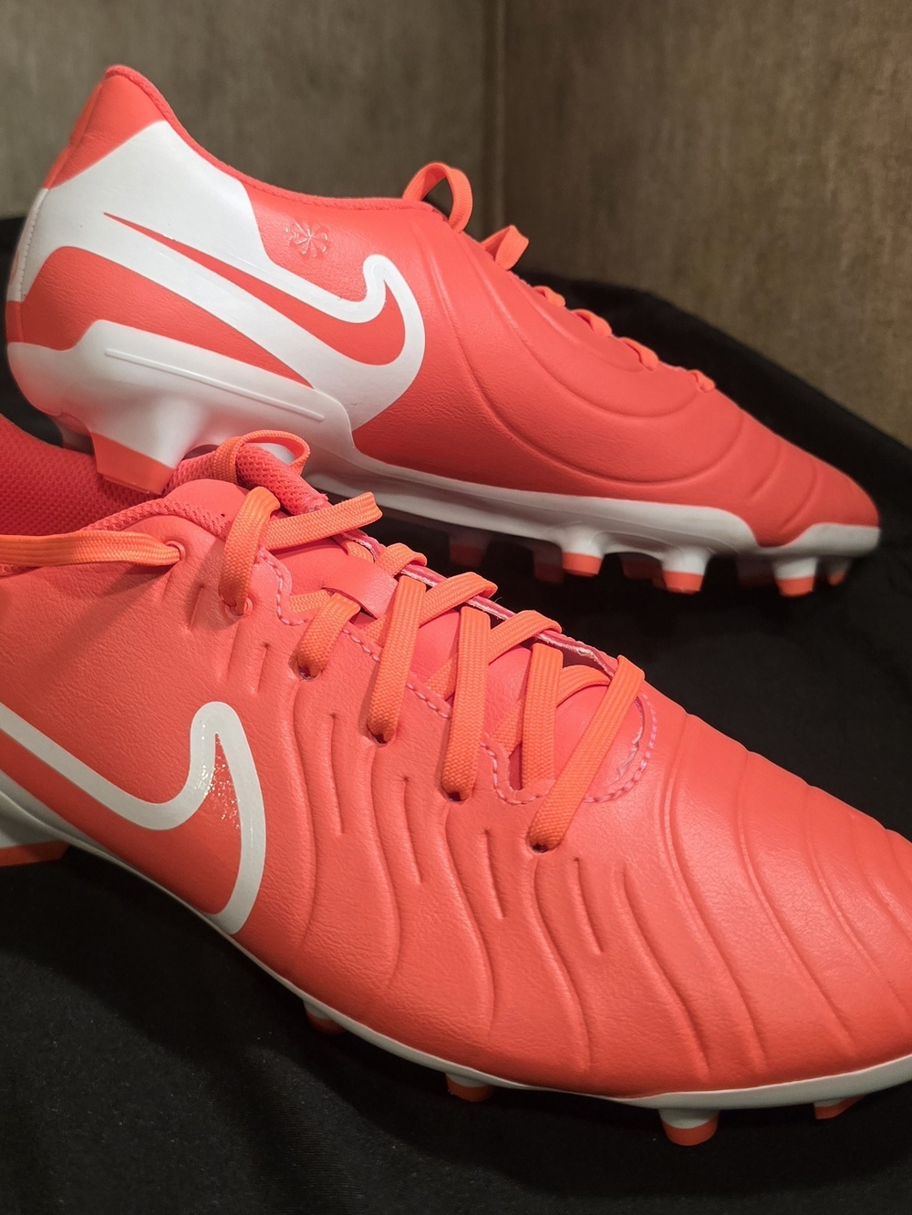 Nike Tiempo Legend 10 Club MG size 7.5
